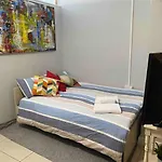 Central & Cozy Artistic Loft - Walk Everywhere